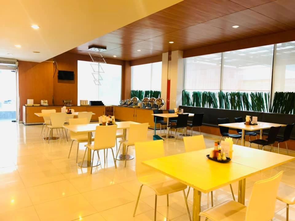 Asawann Hotel Nongkhai Nong Khai Exterior foto